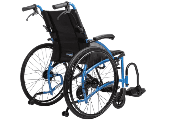 STRONGBACKFlipVonHinten STRONGBACK Mobility Rollstuhl Flip