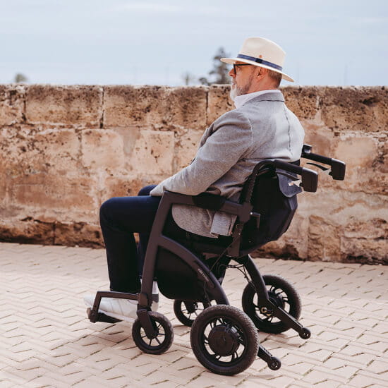 Elektrorollstuhl und Rollator Rollz Motion Electric