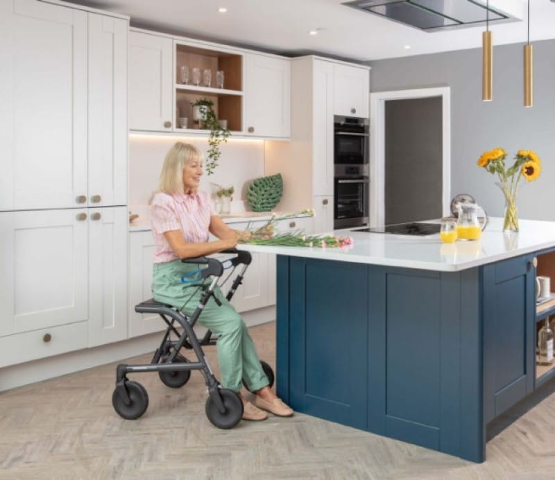 Leichtgewichtrollator Invacare Dolomite Gloss Vorführware