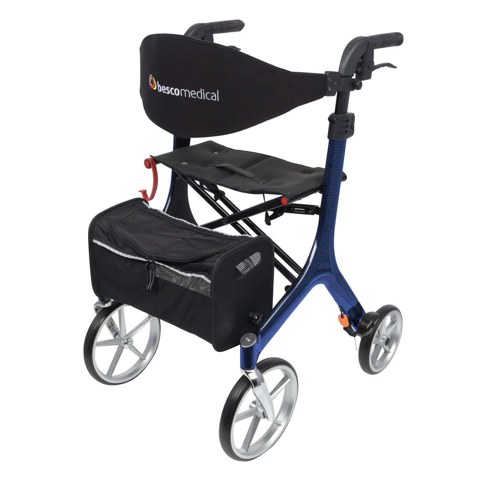 Carbon Rollator von Bescomedical, Front-/Seitenansicht eines Rollators in der Farbe Saphirblau mit Rückengurt und Einkaufstasche