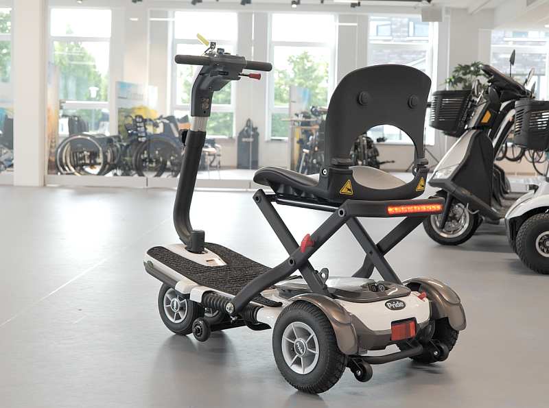 Elektromobil Pride Mobility Quest Vorführware