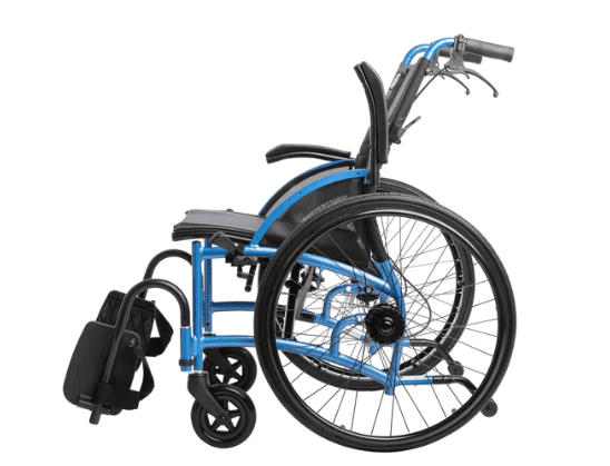 STRONGBACKFlipSeitenansicht STRONGBACK Mobility Rollstuhl Flip