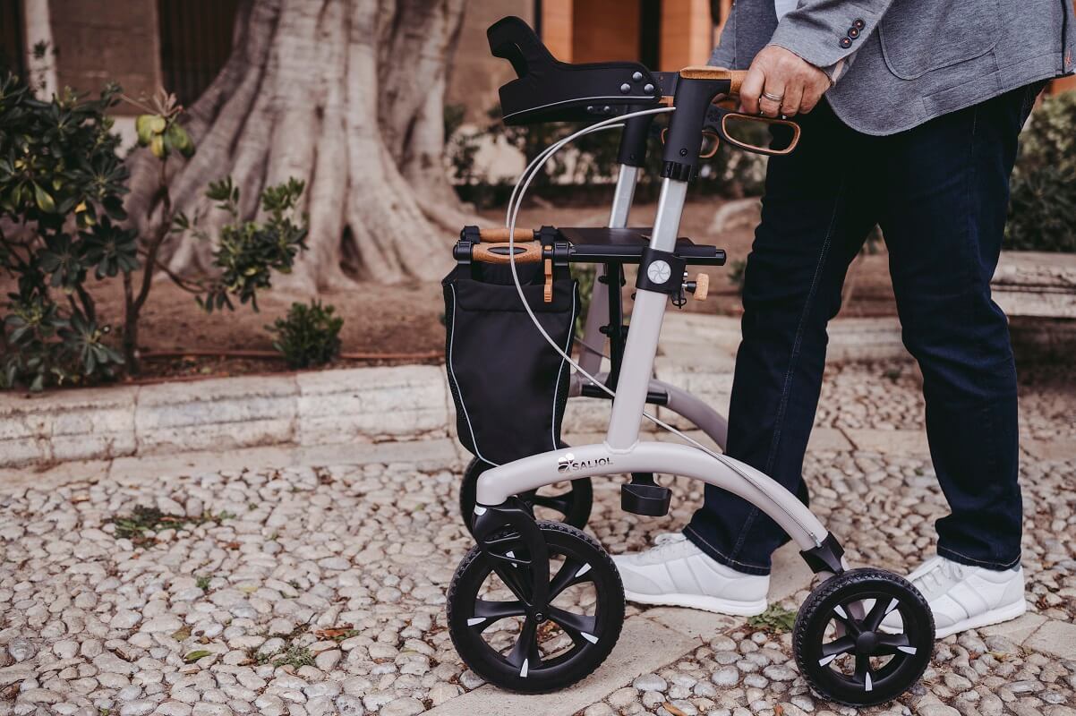 Leichtgewichtrollator Saljol Allround aus Aluminium